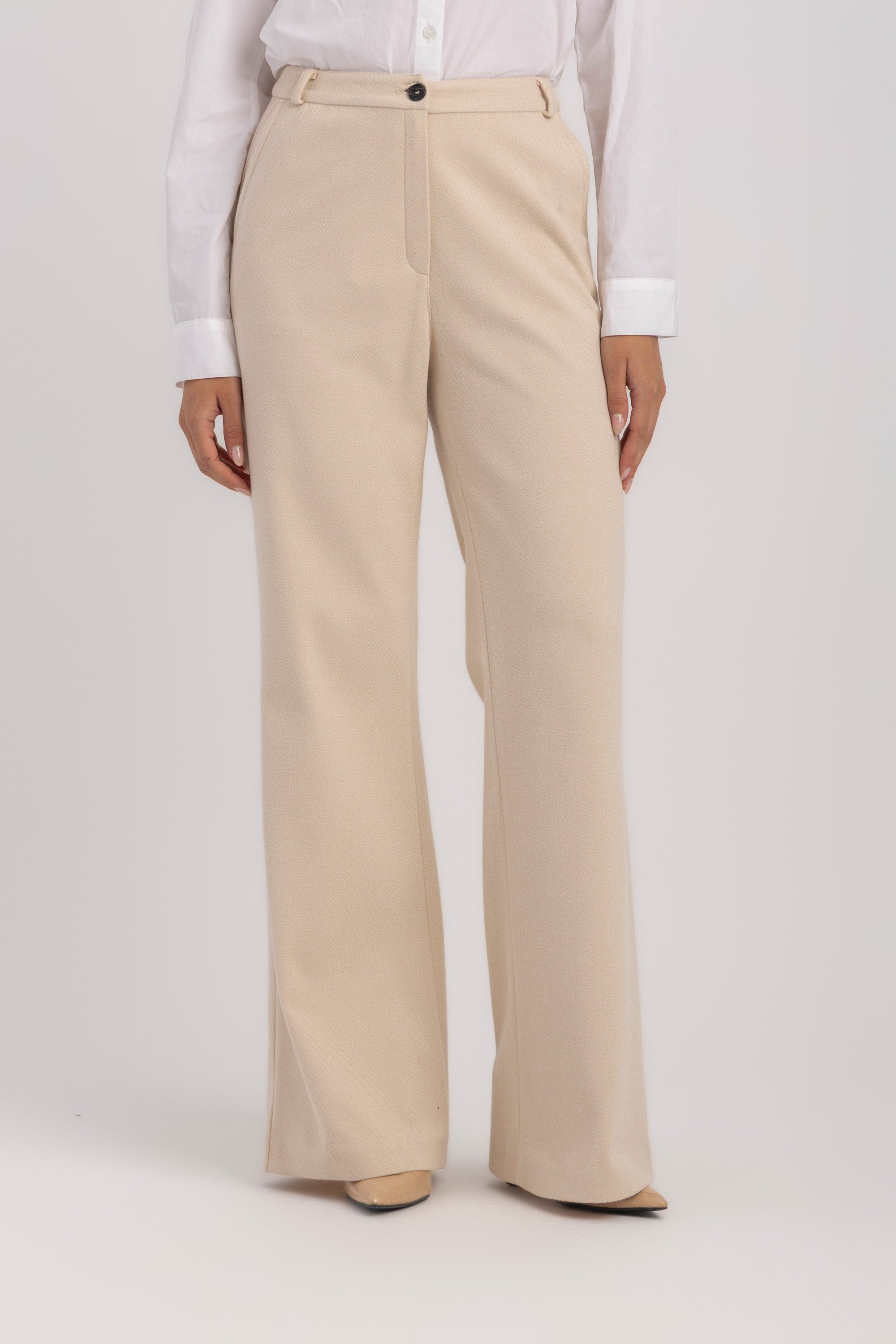 L. Beige