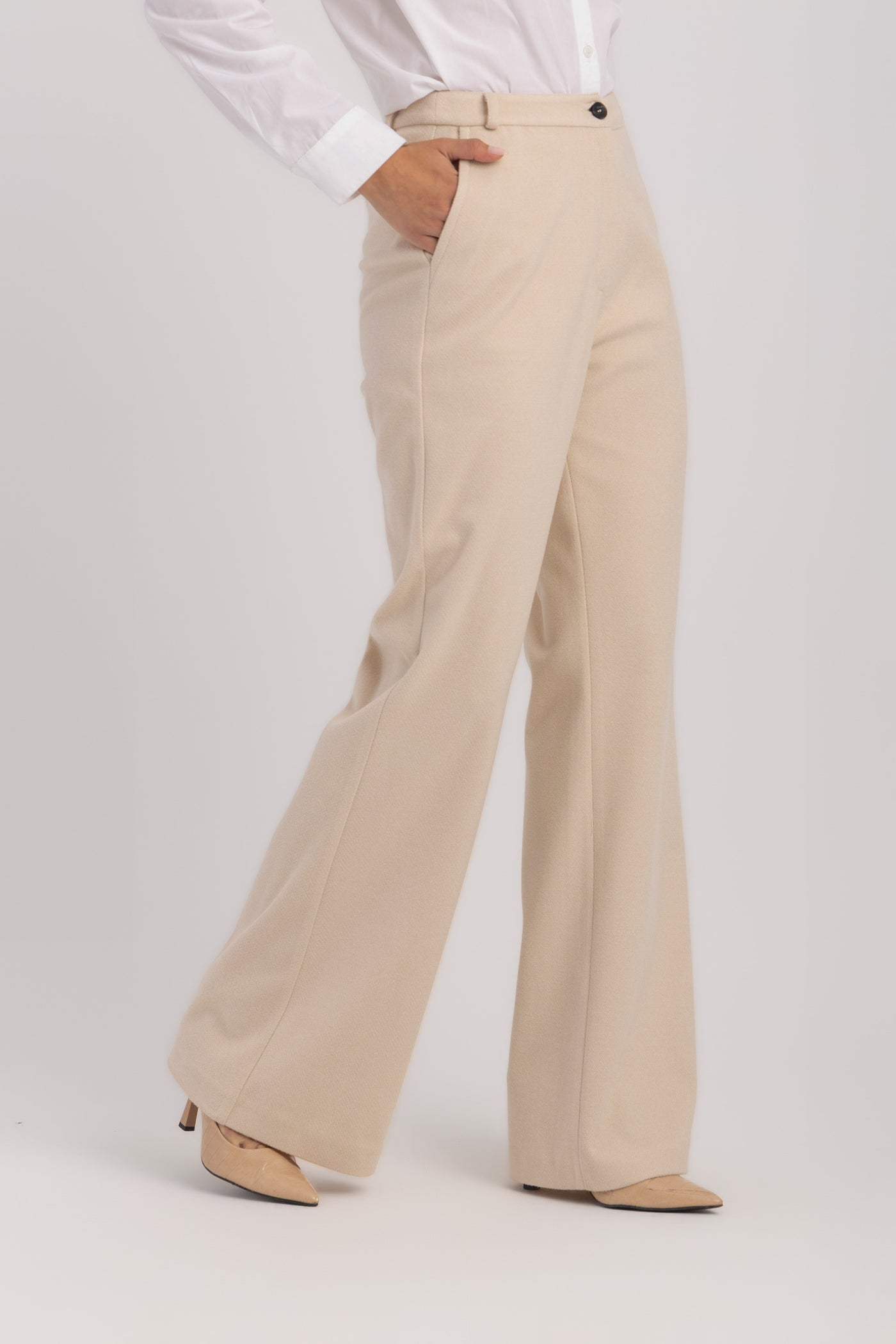 L. Beige