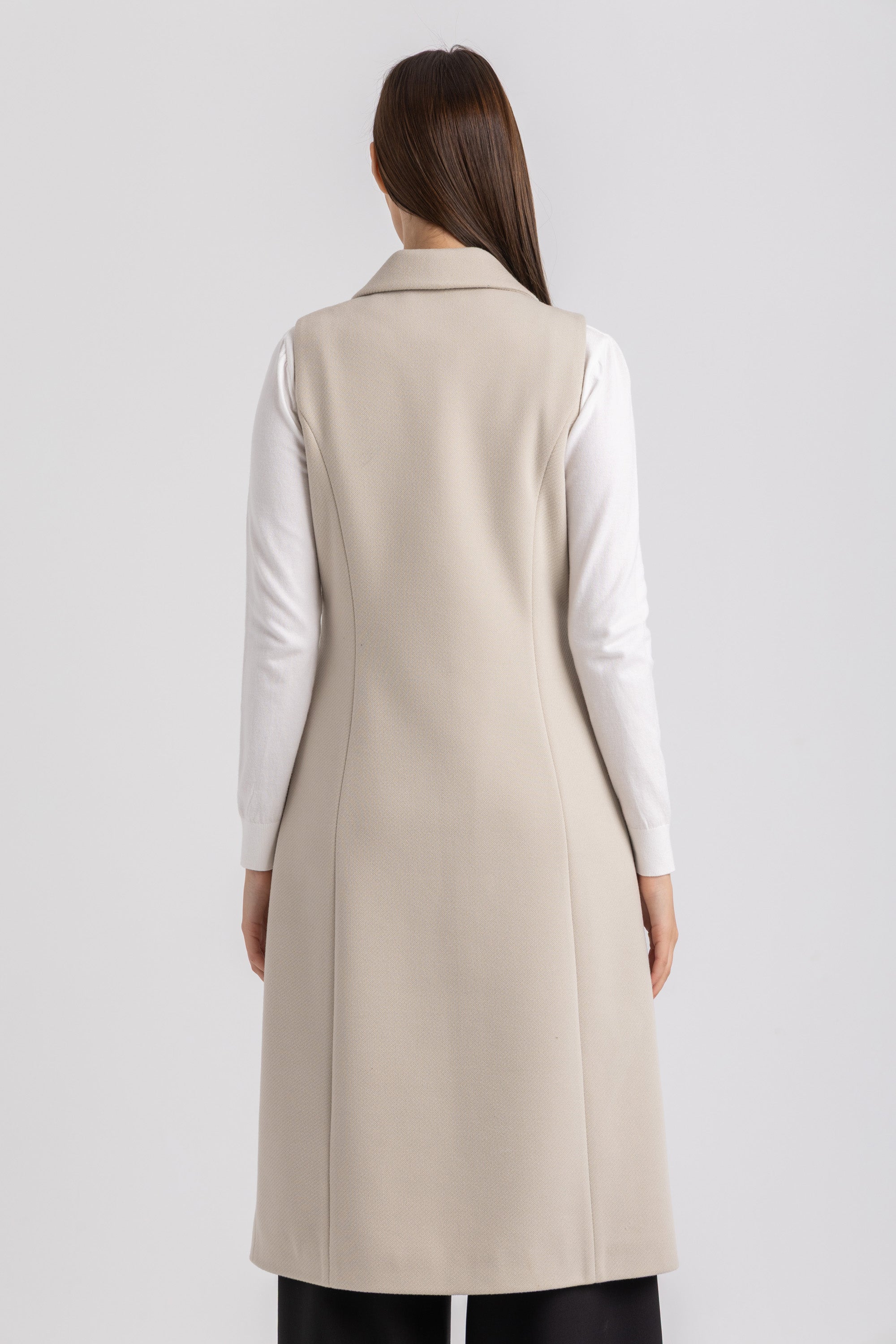 L. Beige