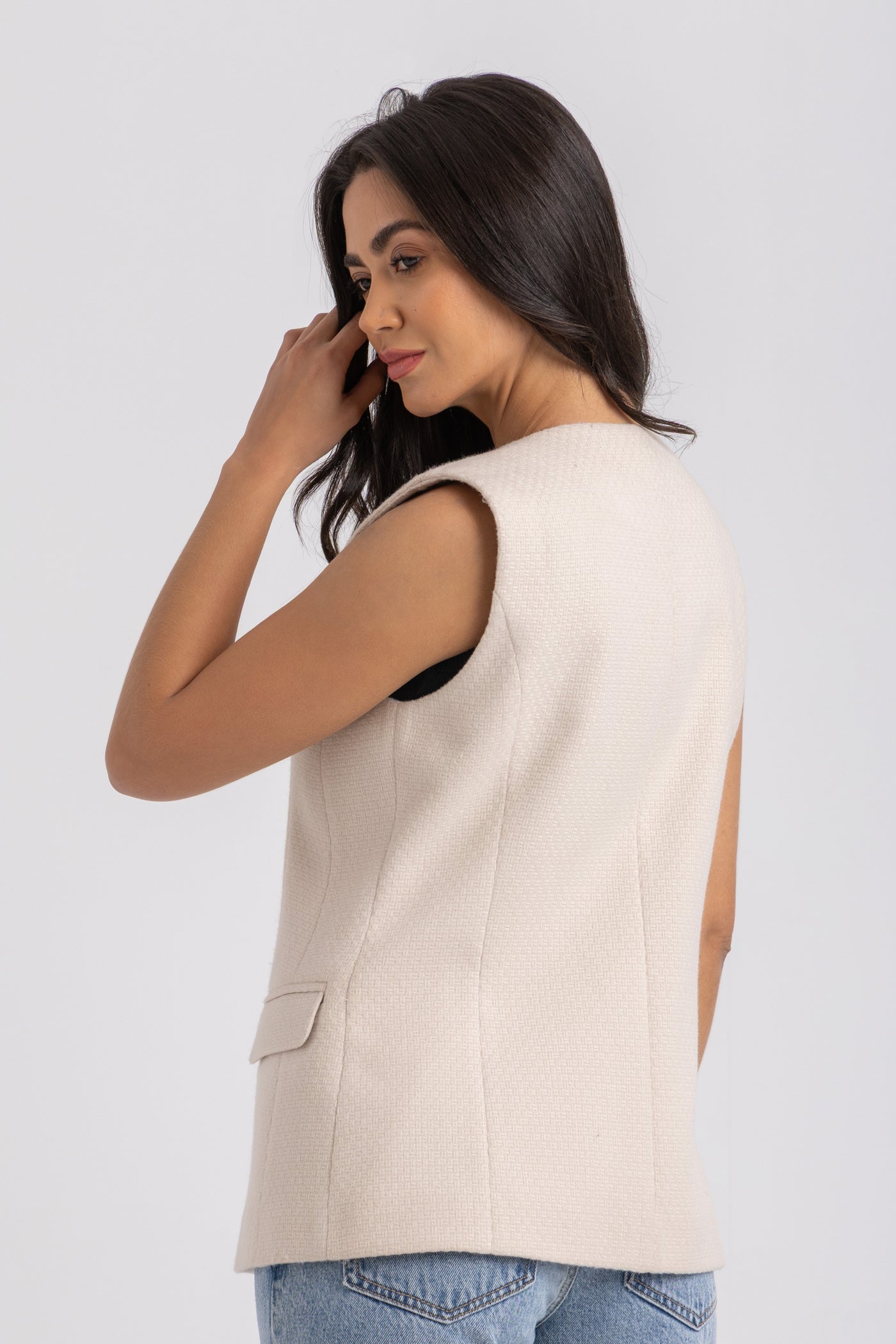 L. Beige