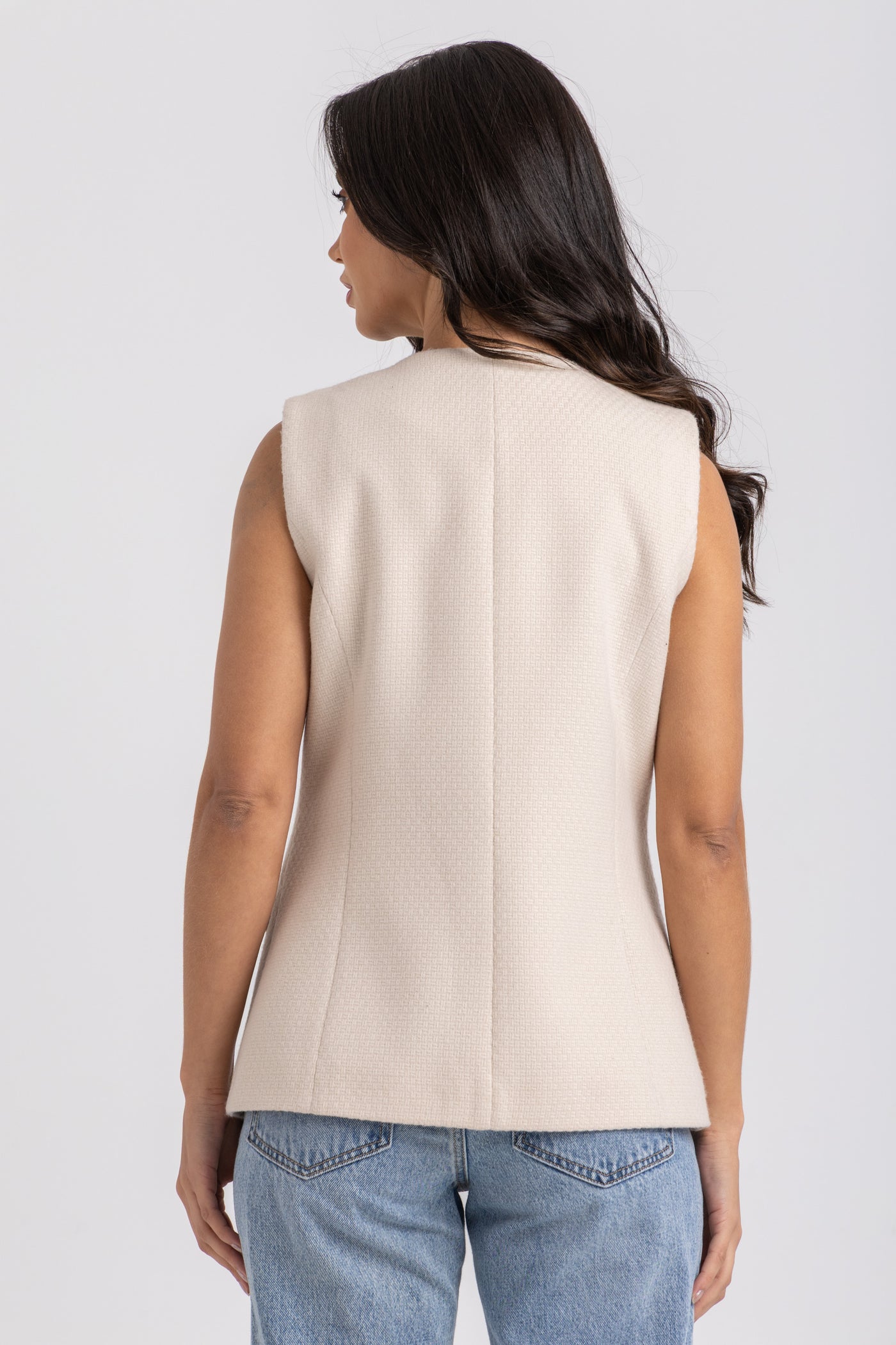L. Beige