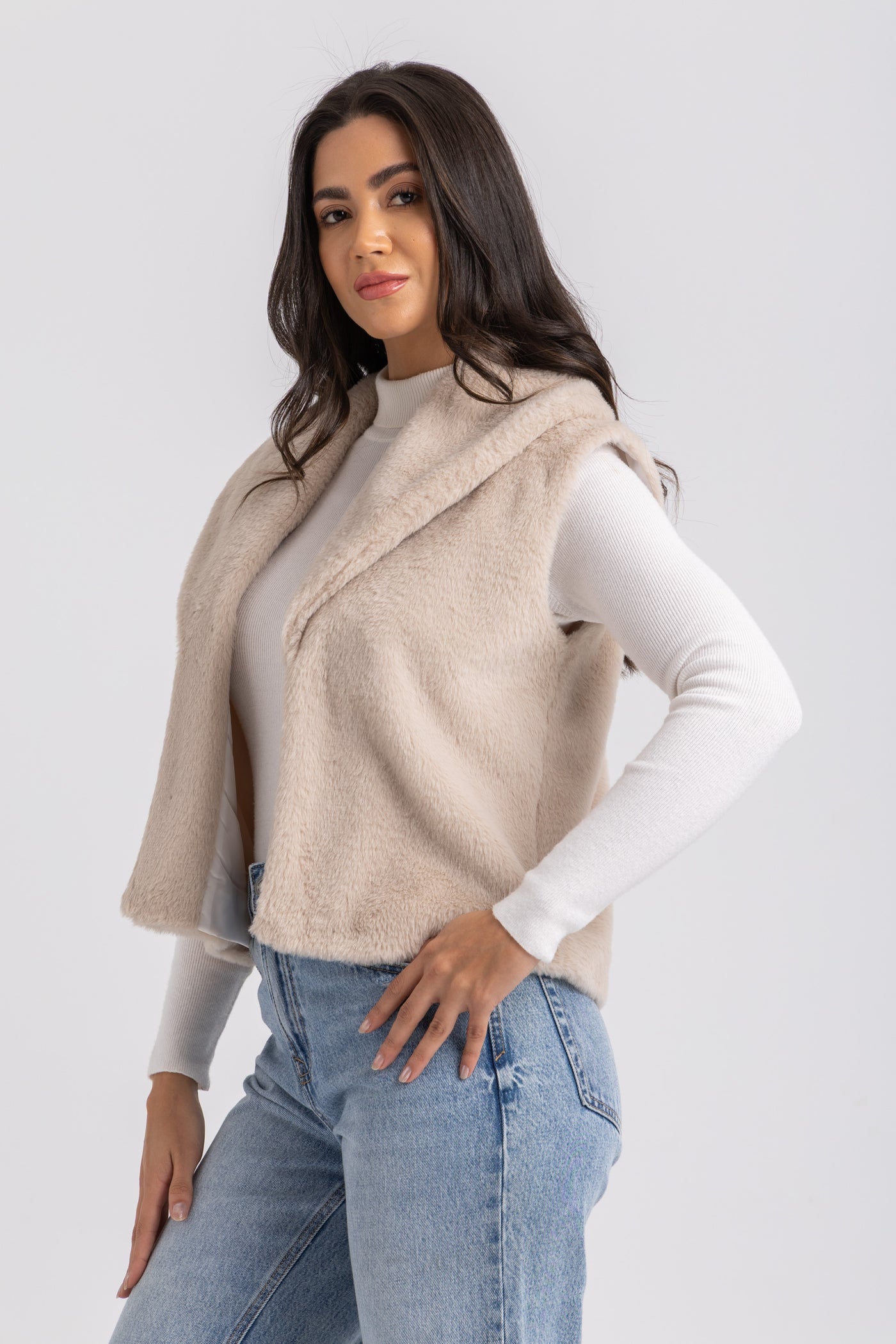 L. Beige