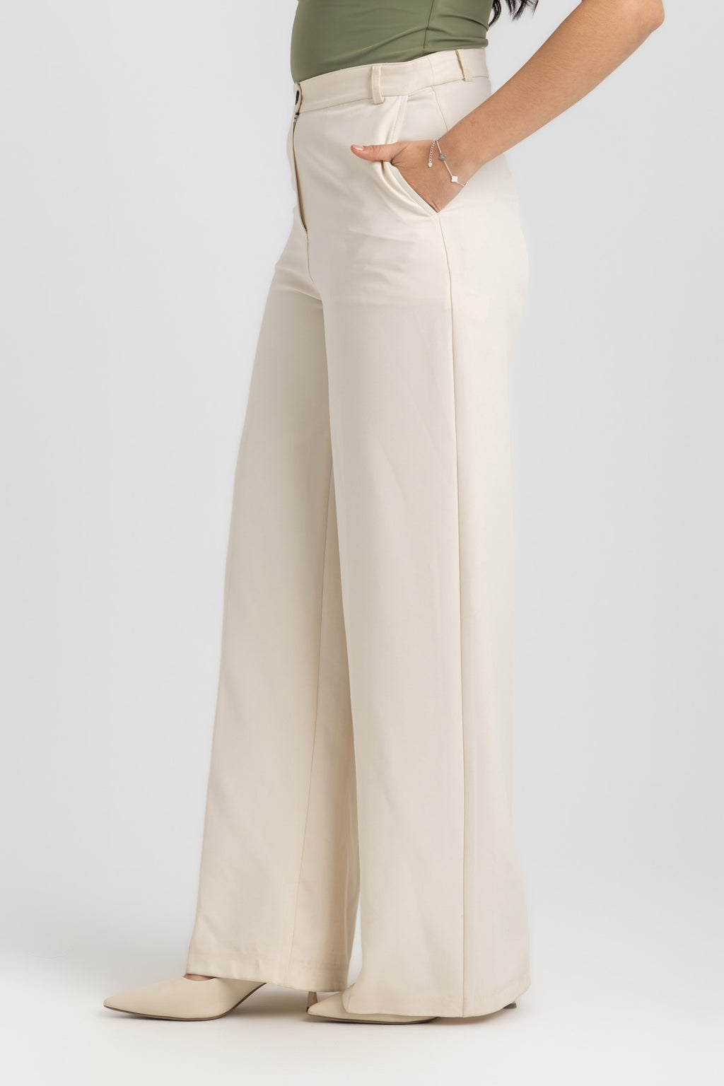 L. Beige