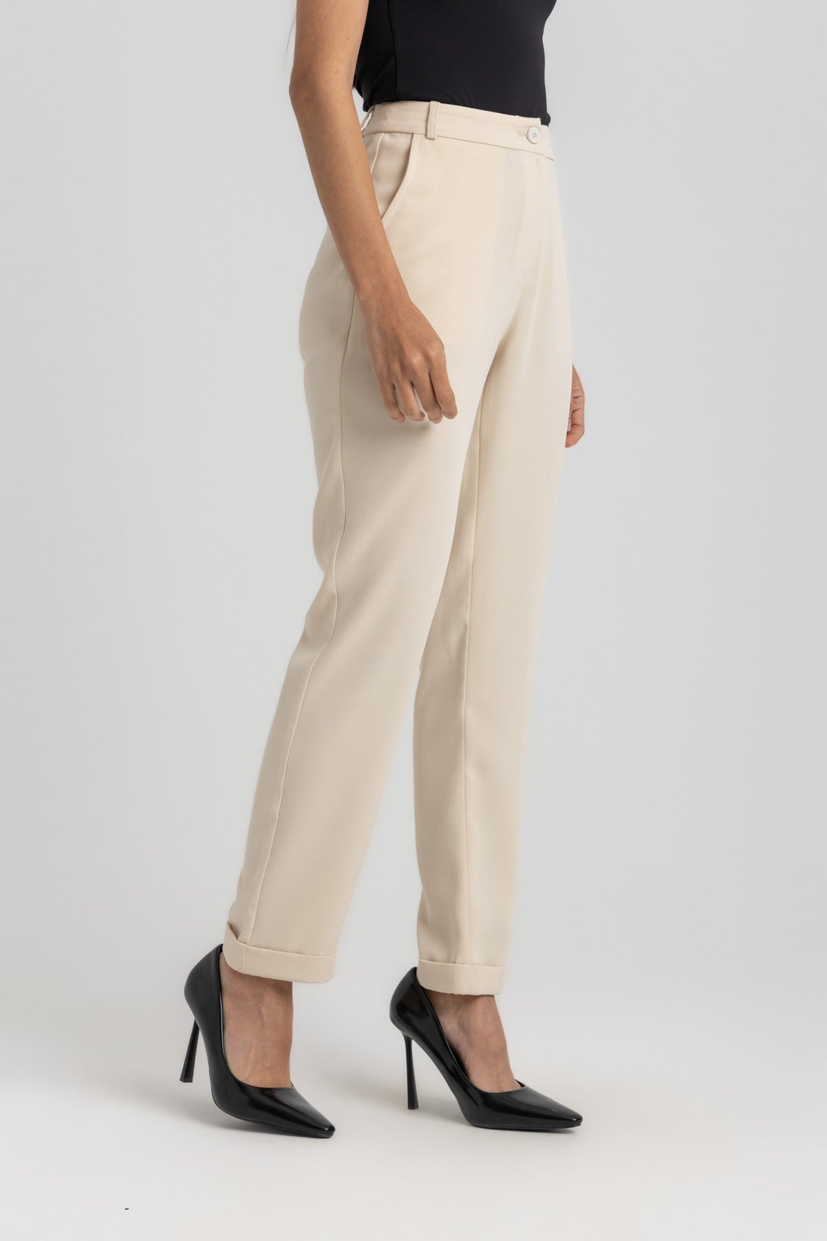 L. Beige