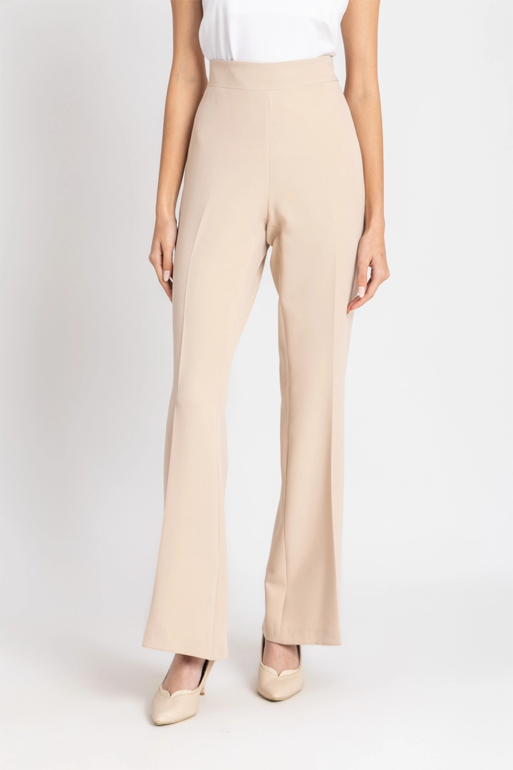 L. Beige