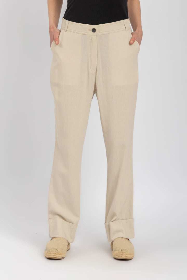 L. Beige