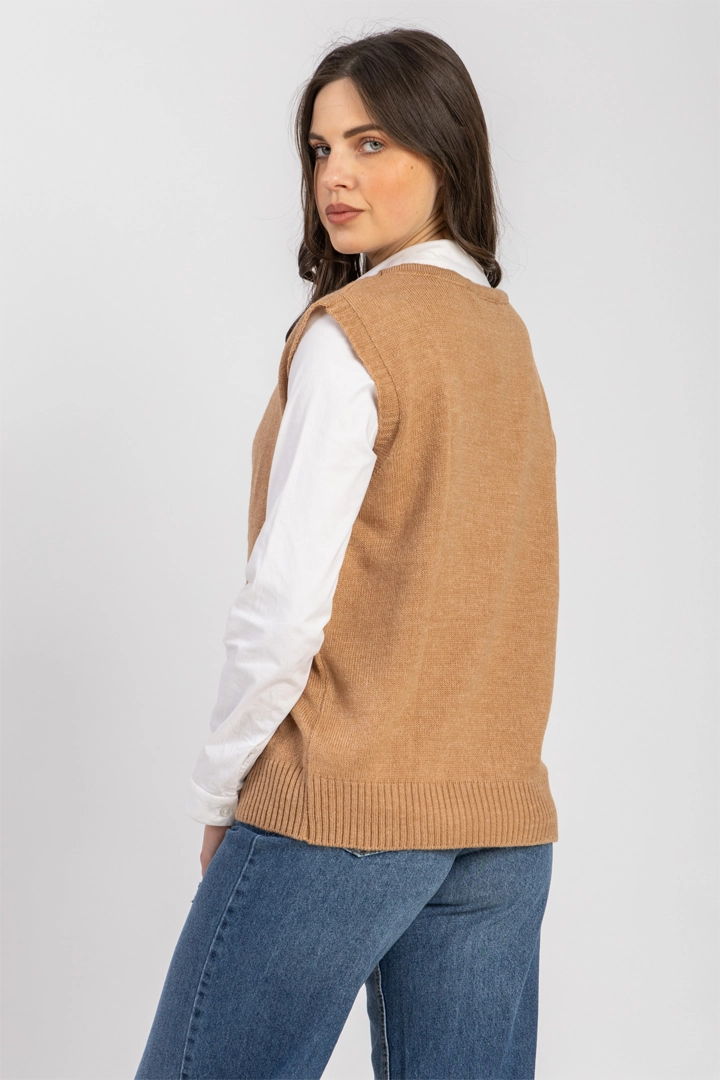 D. Beige
