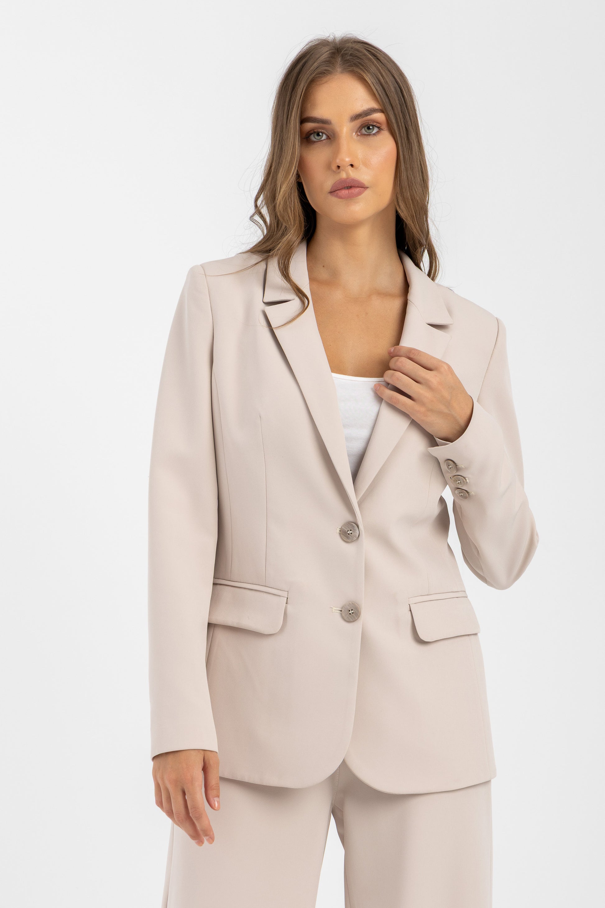 L. Beige