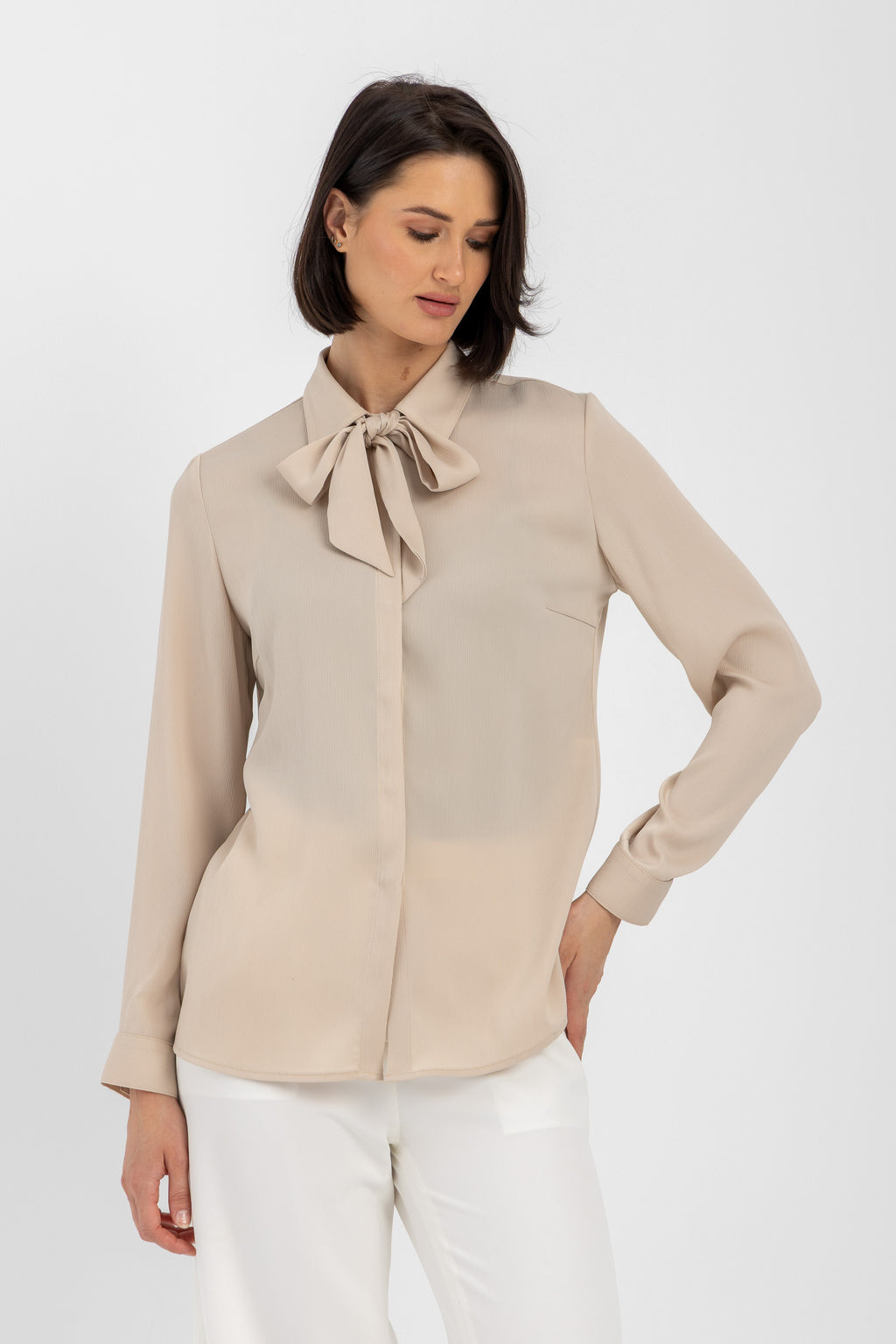 L. Beige