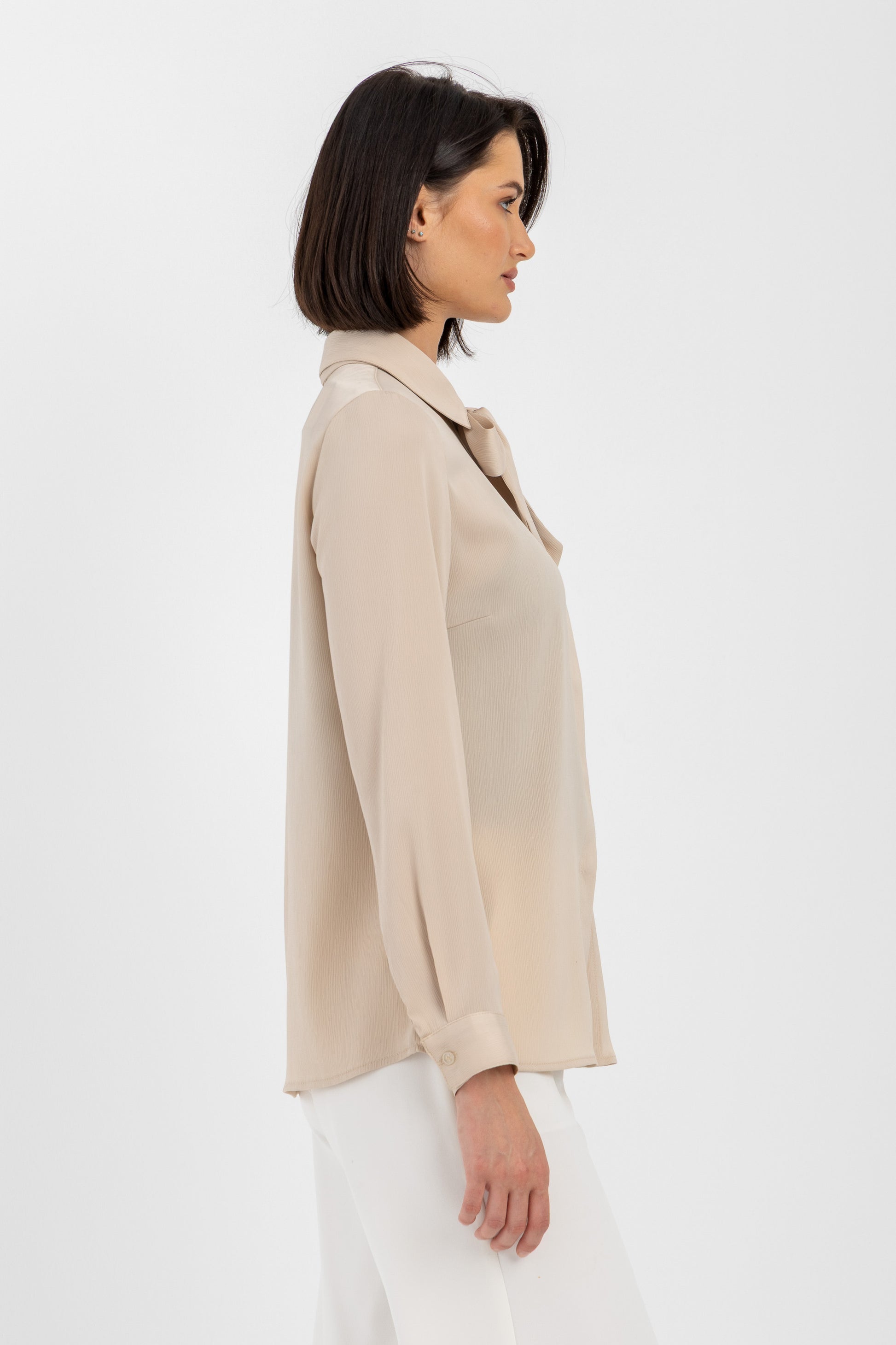 L. Beige
