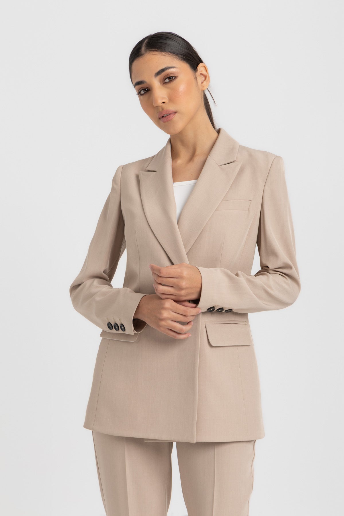 L. Beige
