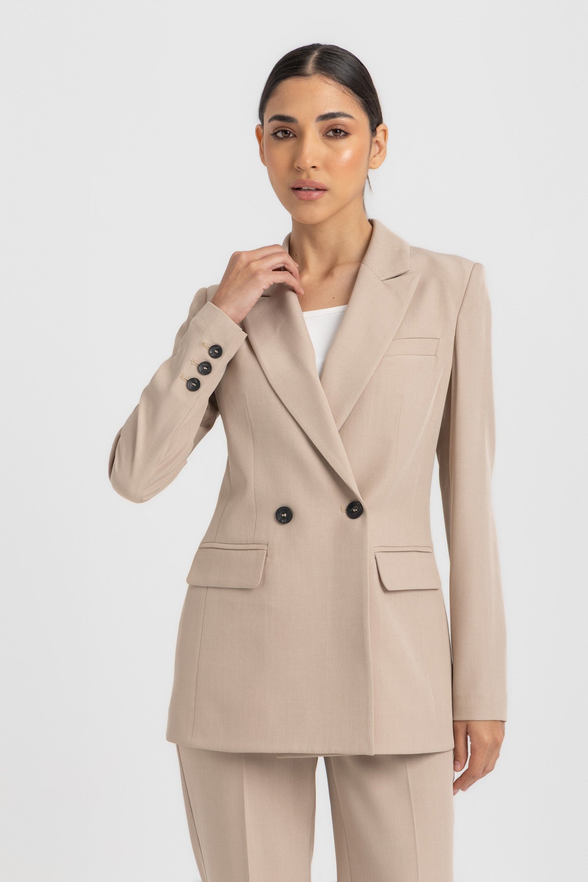 L. Beige