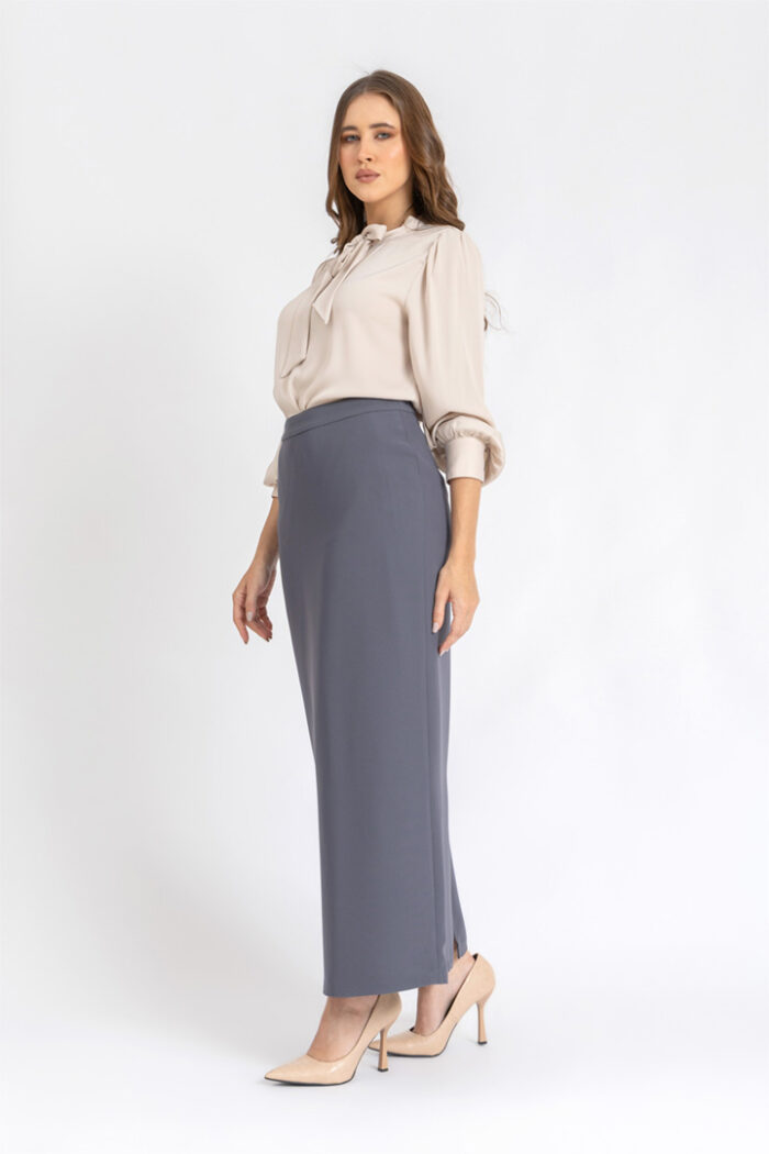 Classic Slim Skirt – Women’s Formal Wear – ESLA – Crepe Fabric